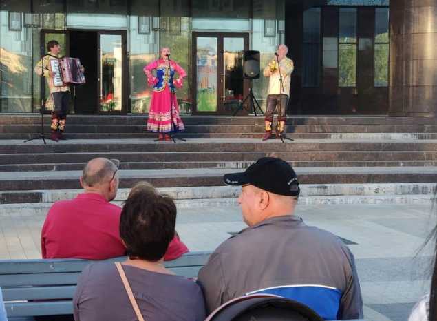 Для пензенцев выступили артисты ансамбля «Вольница»